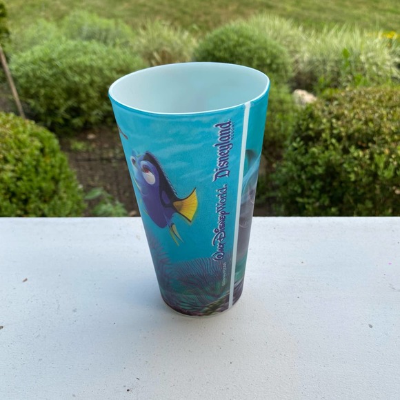VTG Disney Pixar Finding Nemo Cup Dory Bruce Chum Anchor Marlin Lenticular - Picture 3 of 6